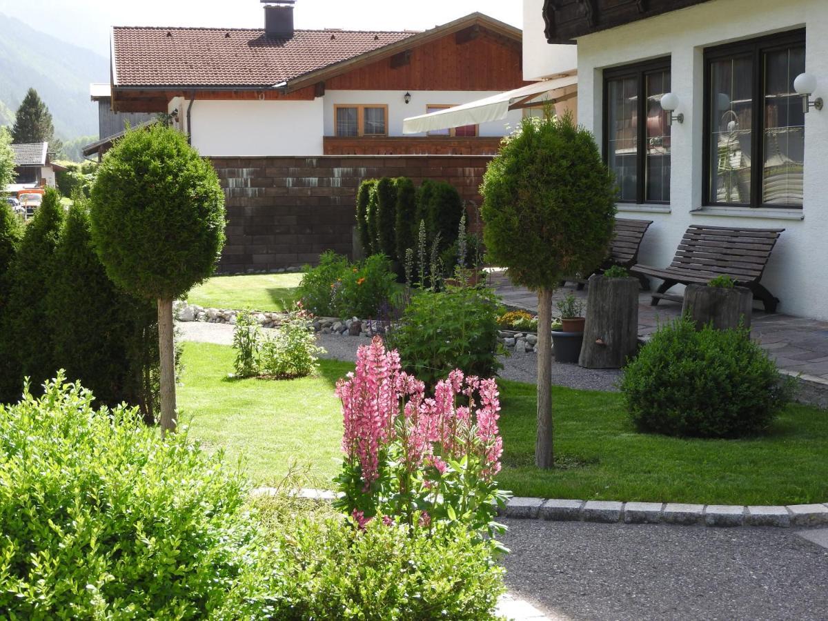Pension Elmerhof Elmen ภายนอก รูปภาพ