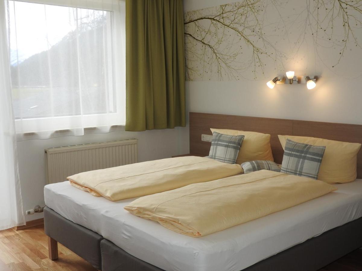 Pension Elmerhof Elmen ภายนอก รูปภาพ